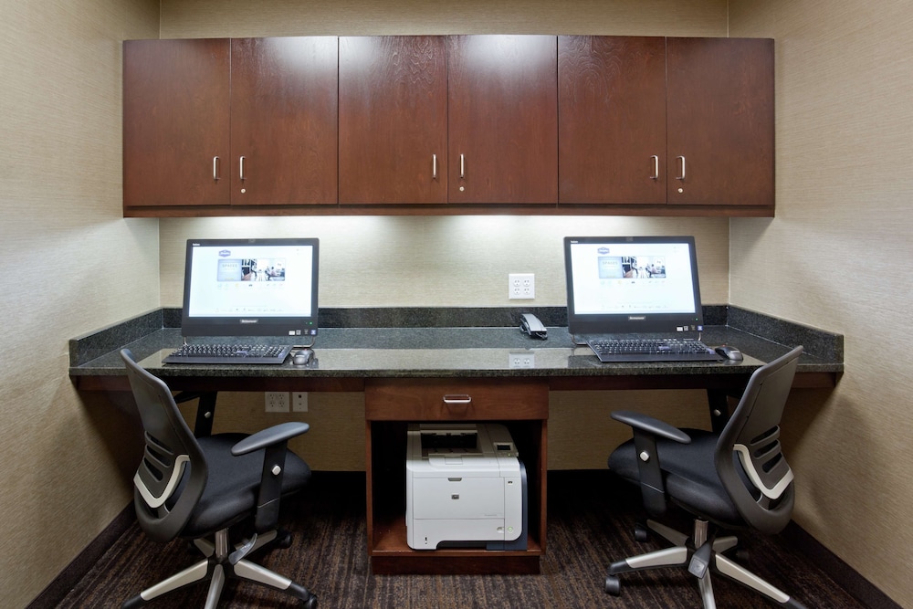 Hampton Inn & Suites Minneapolis/West-Minnetonka 24/25
