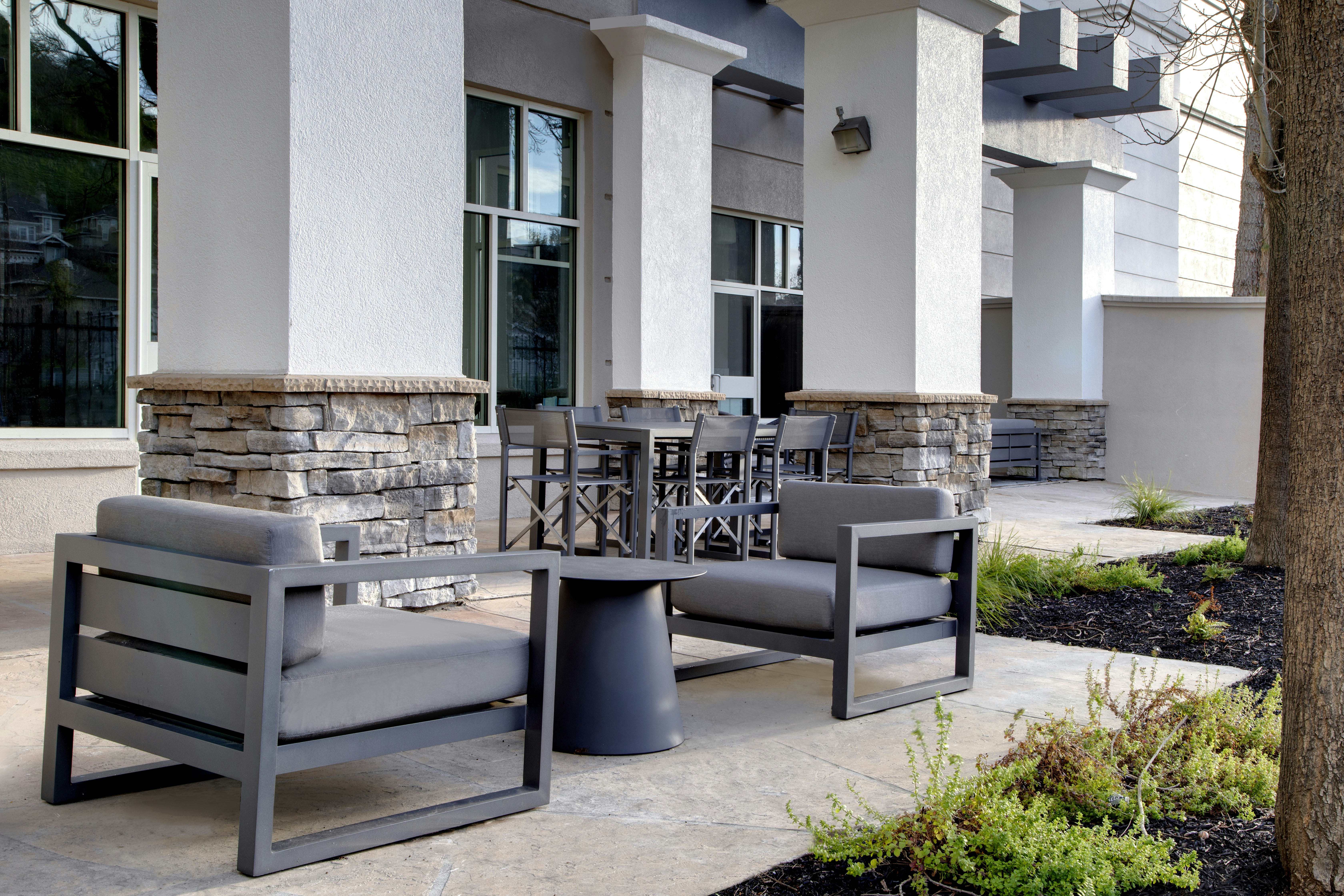 Embassy Suites by Hilton San Rafael at Marin Center 30/64