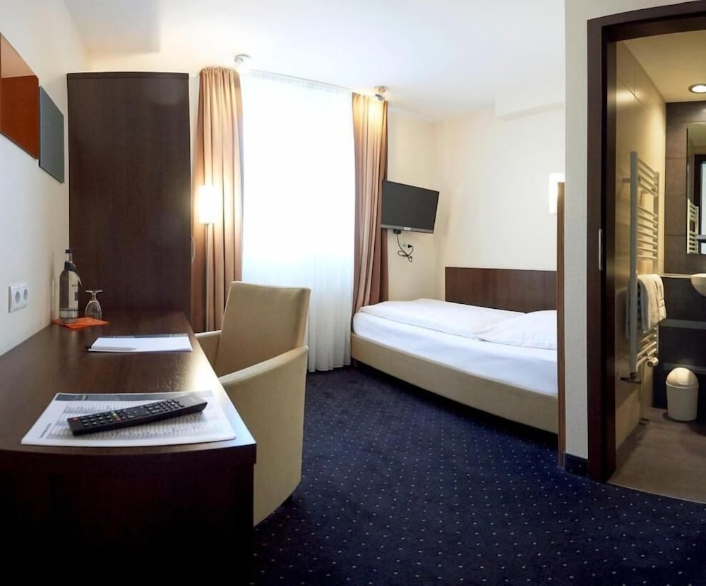 Hotel Silicium 10/26