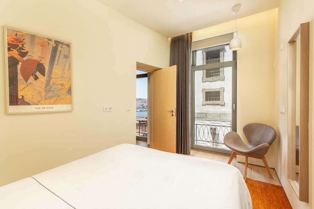 1 BEDROOM, APARTMENT, BALCONY