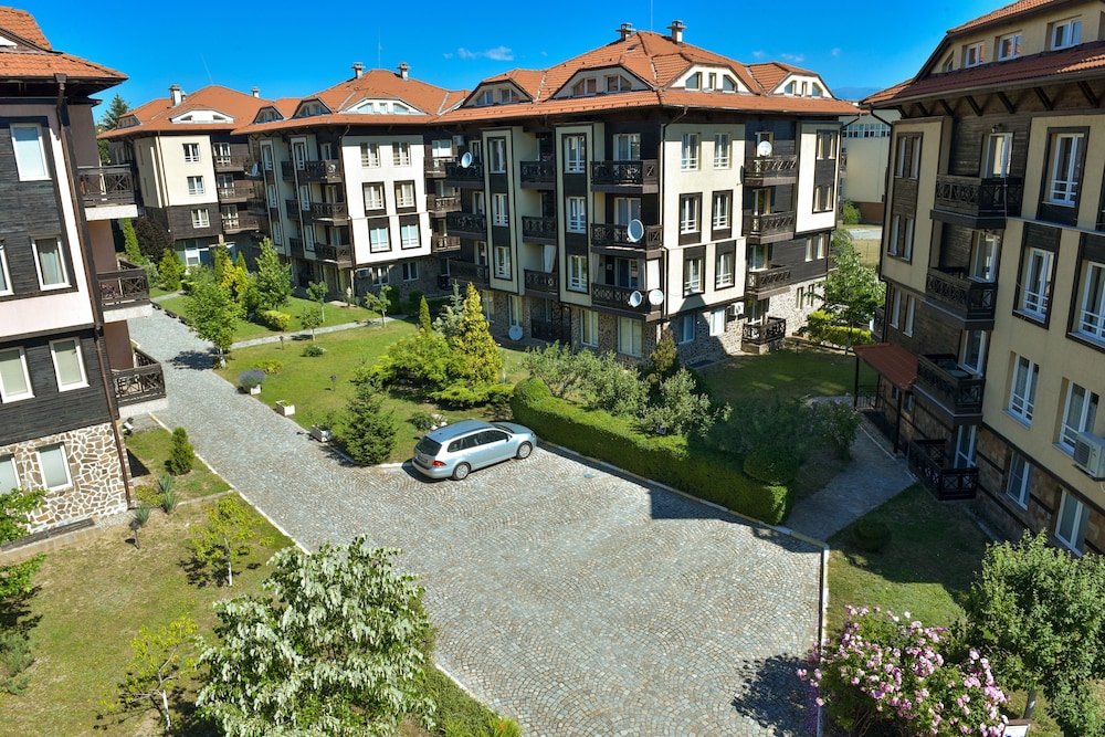 Bojur & Bojurland Apartment Complex 45/50