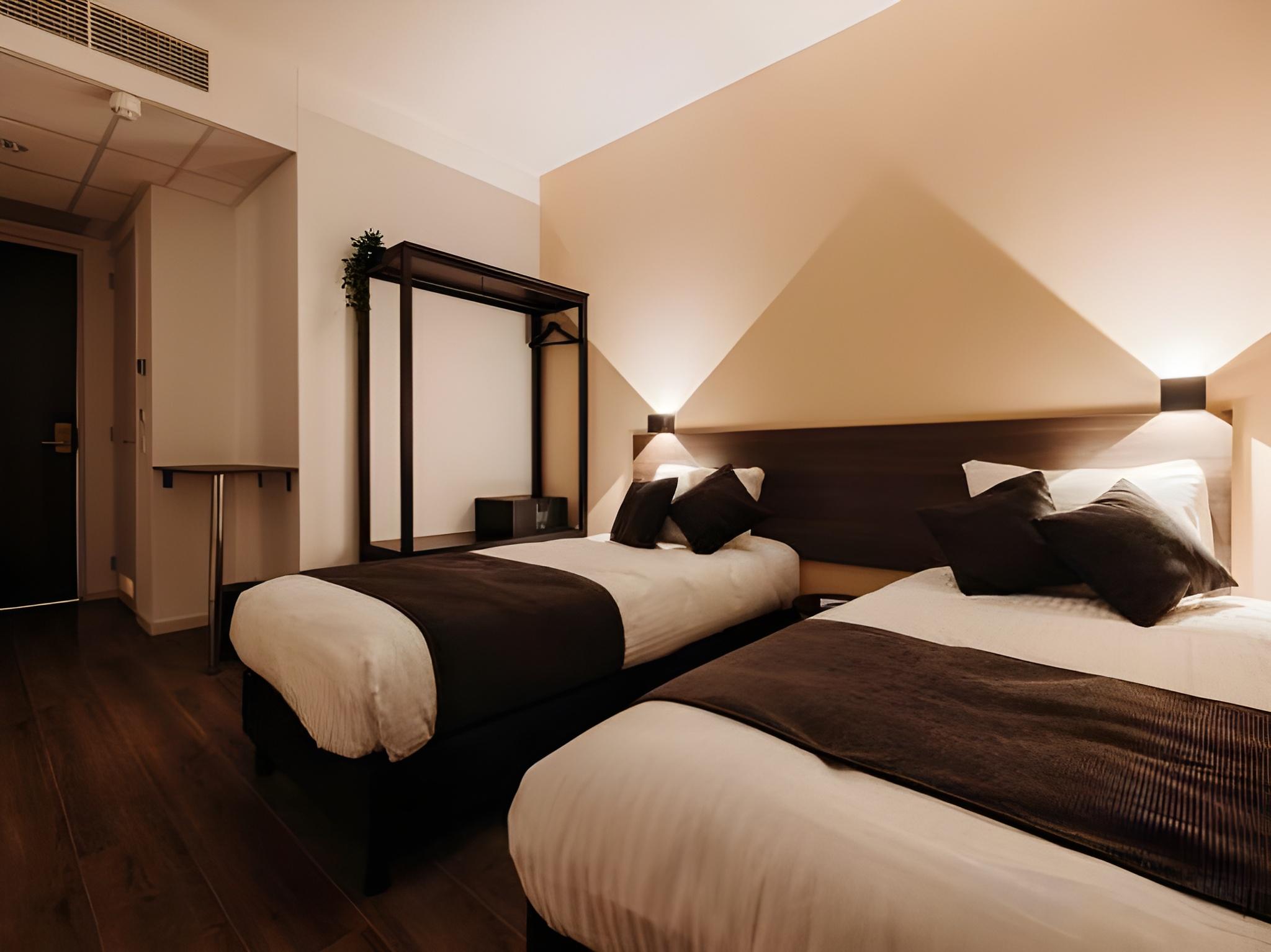 Hotelux Amsterdam Airport Hotel 11/21