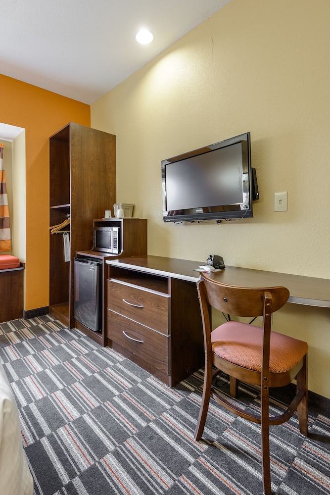 Microtel Inn Suites By Wyndham Greenville University Med 5/44