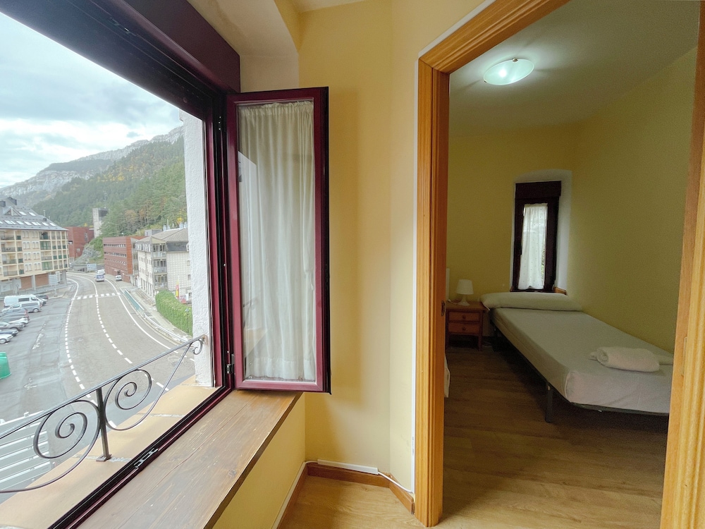 CANFRANC APARTAMENTOS 3000 48/50