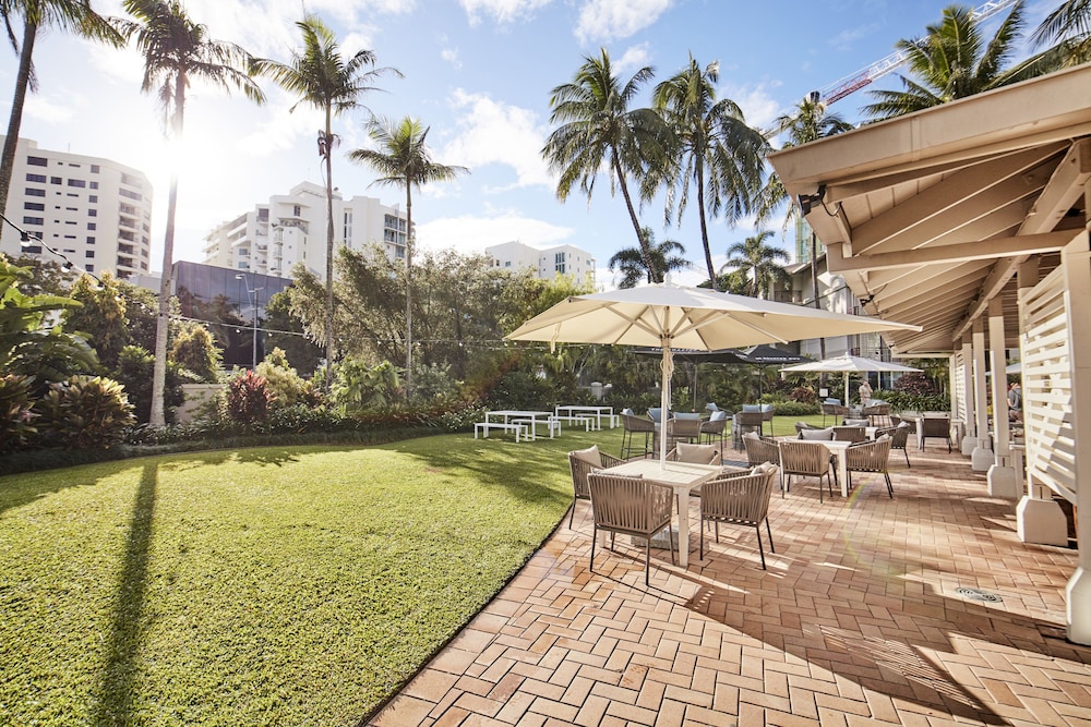 Novotel Cairns Oasis Resort 76/80