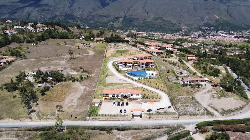 Hotel Campestre Cordillera de Los Andes 53/58