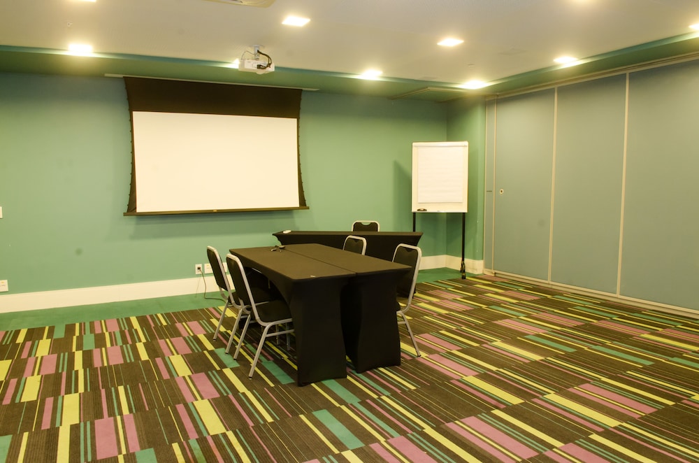Ibis Styles Confins Aeroporto 53/61