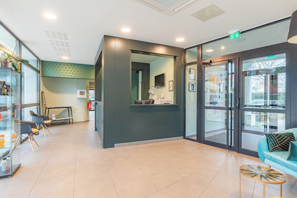 lobby