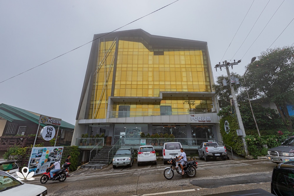 The Podium Boutique Hotel 5/40