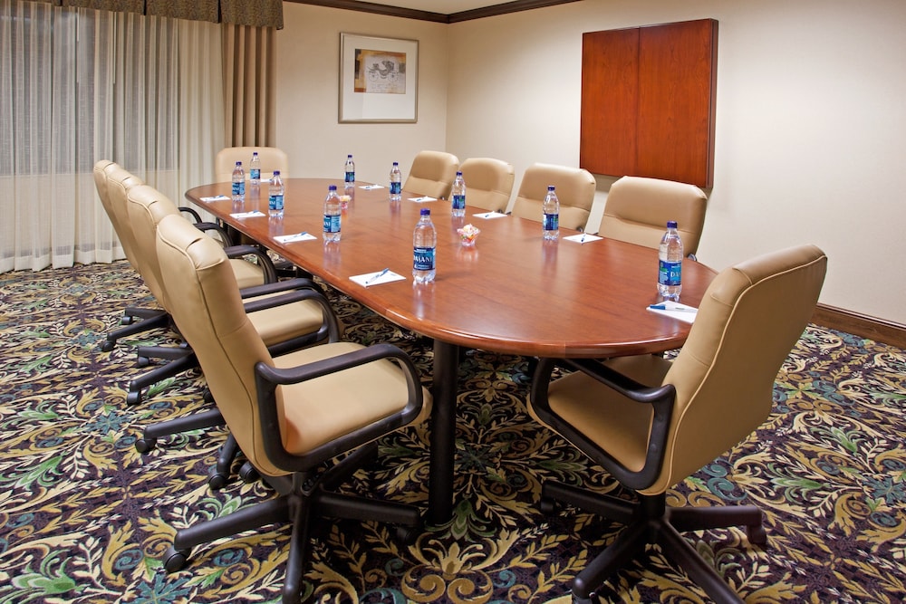 Staybridge Suites Akron-Stow-Cuyahoga Falls 60/65