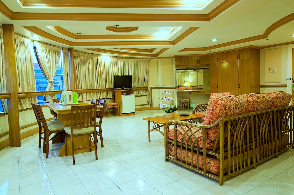 Elegant Circle Inn 42/71