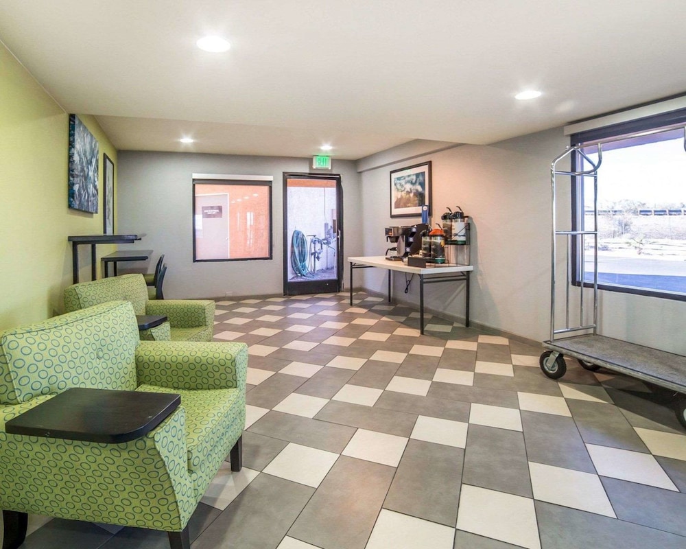 Quality Inn Needles, CA 31/34
