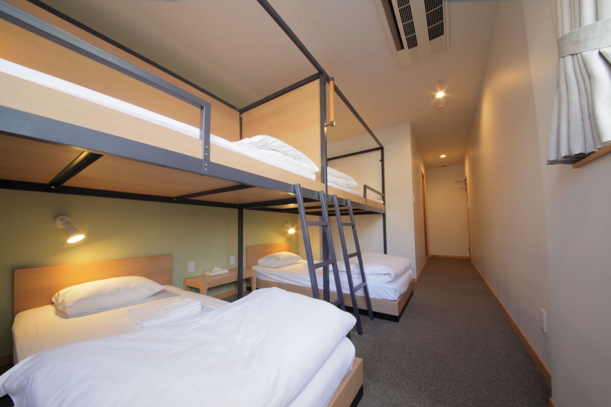 ROOM, QUADRUPLE, PRIVATE BATHROOM