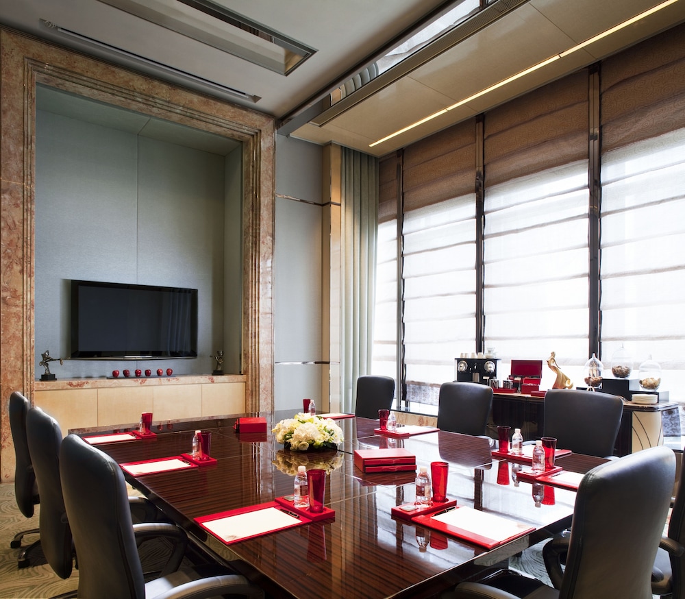 The Ritz Carlton Shanghai Pudong 57/68