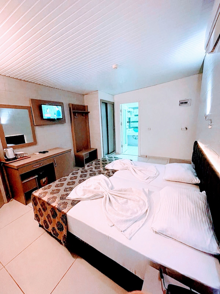 1 Bedroom, Deluxe, Twin Beds, City View
