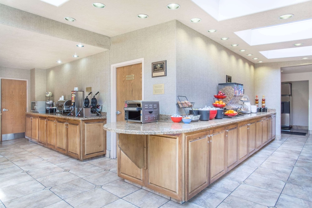 Ramada By Wyndham St George 4/37