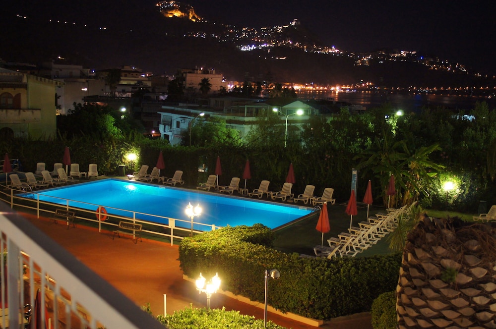 Residence Villa Giardini 3/66