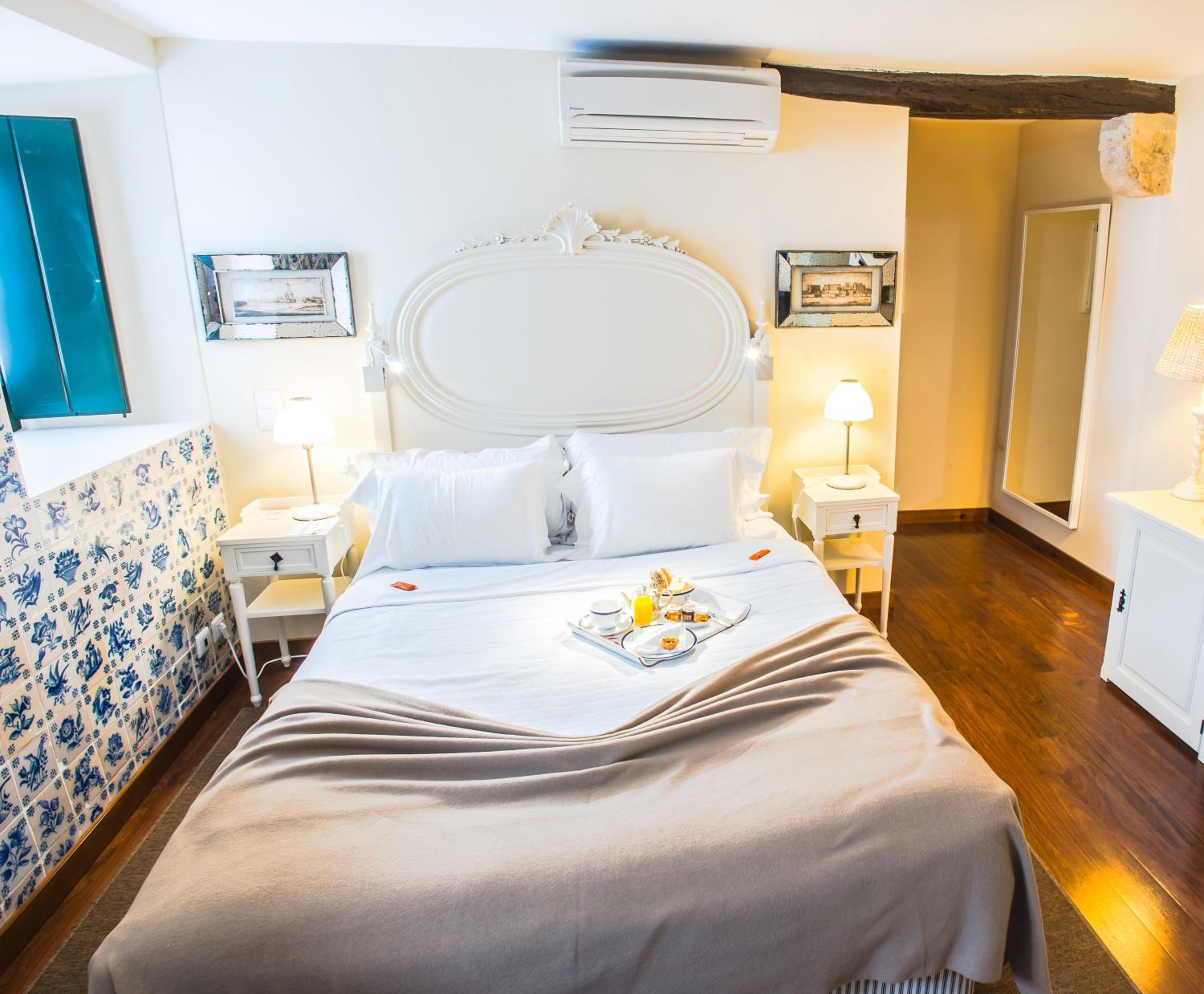Room, Double or Twin Bed