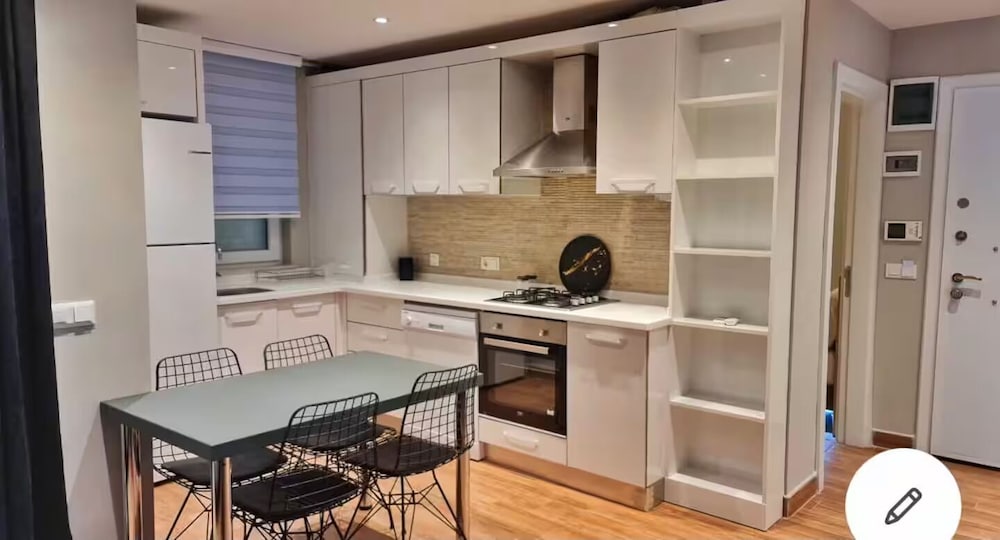 Sun Suites 40/41