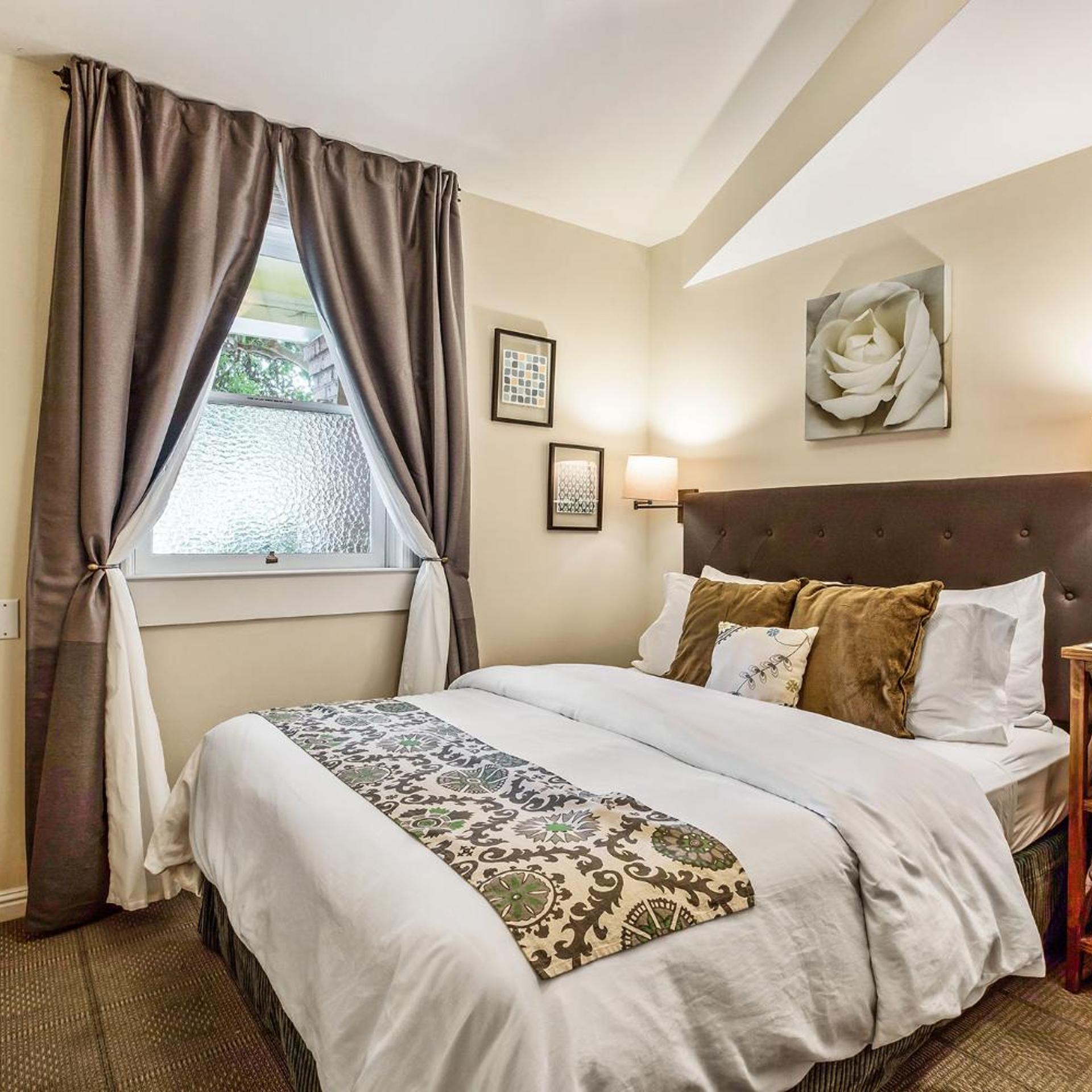 Parker Guest House 12/46