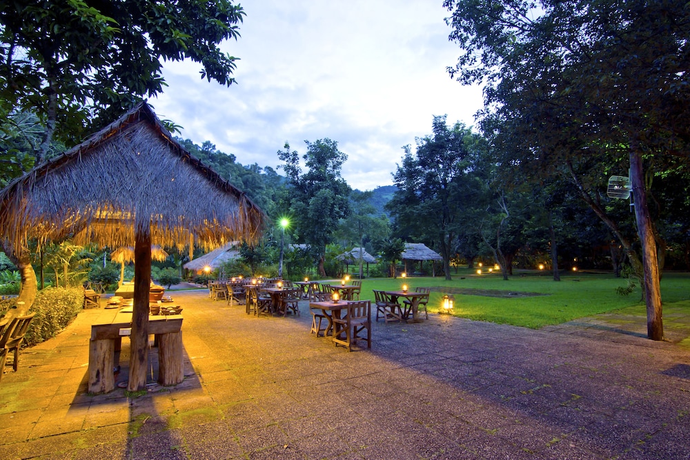 Hmong Hilltribe Lodge 36/42