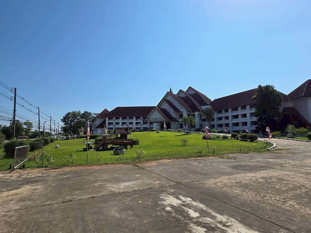 Pailyn Sukhothai 34/50