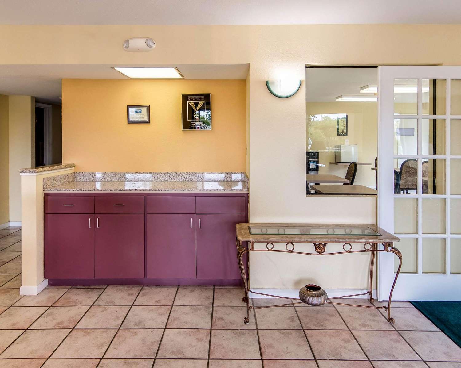 Rodeway Inn & Suites Hwy 290 NW 5/14