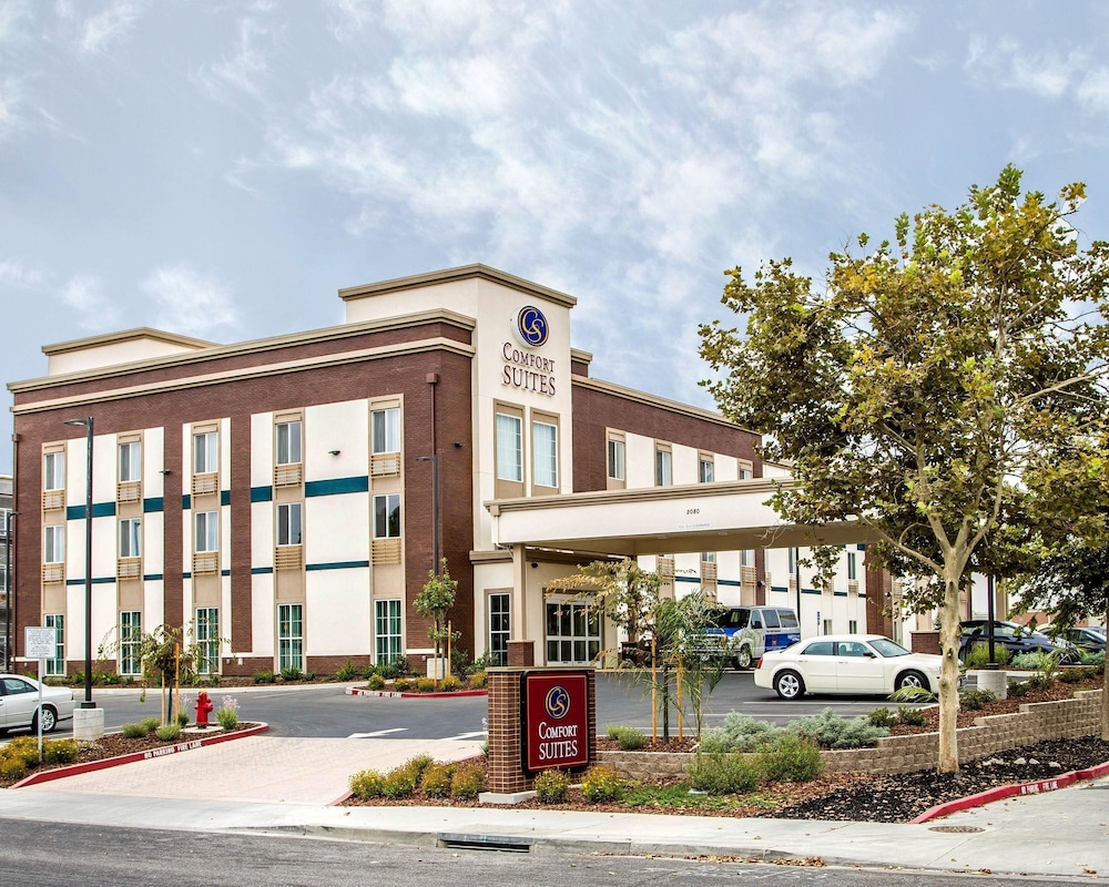 COMFORT SUITES WOODLAND - SACRAMENTO AIRPORT 2/46