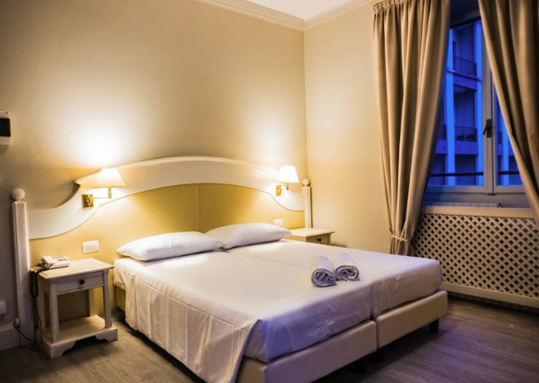 غرفة قياسية بسريرين منفصلين، Hotel Bazzoni And Du Lac 5/5
