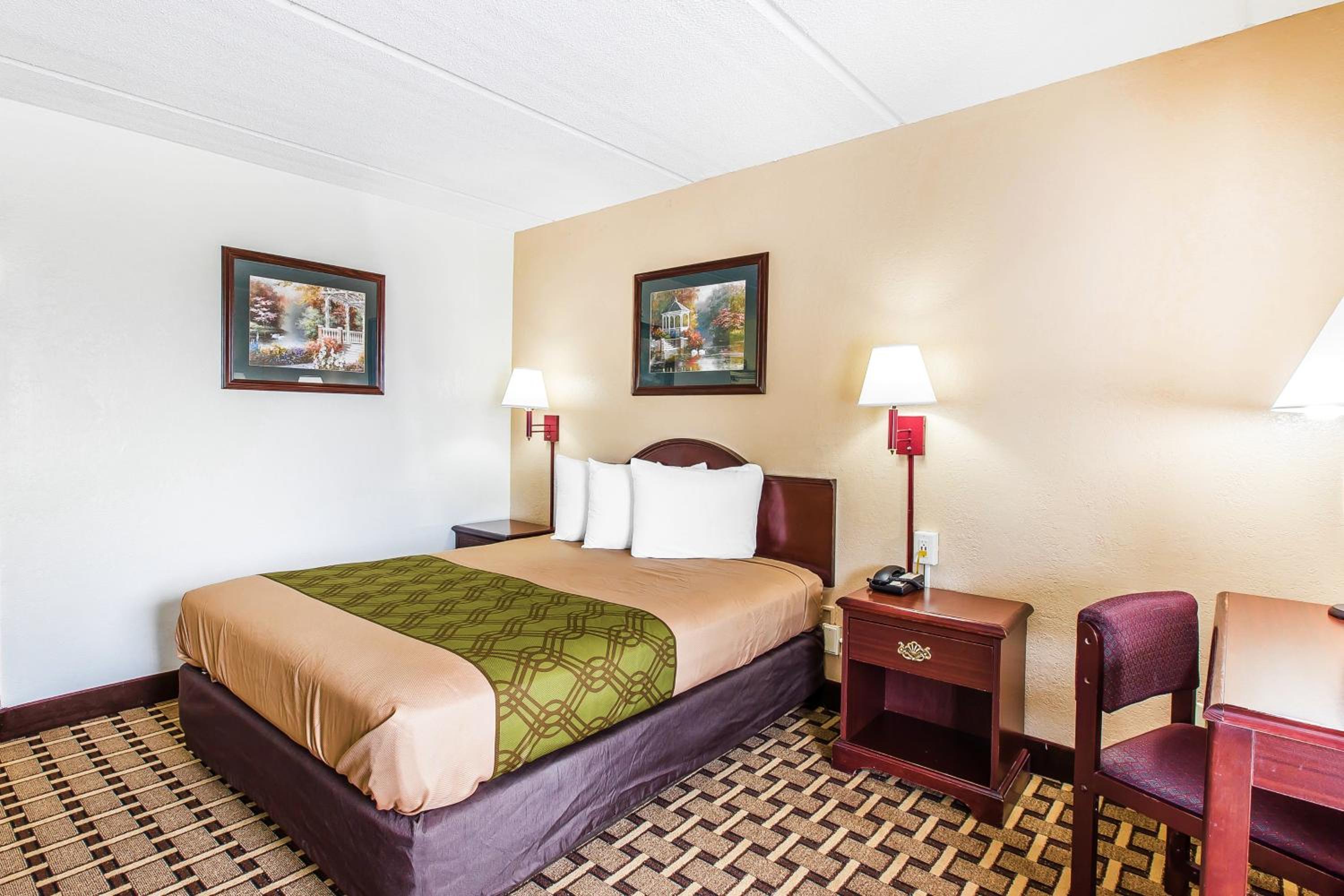 Room, Queen Bed, Smoking