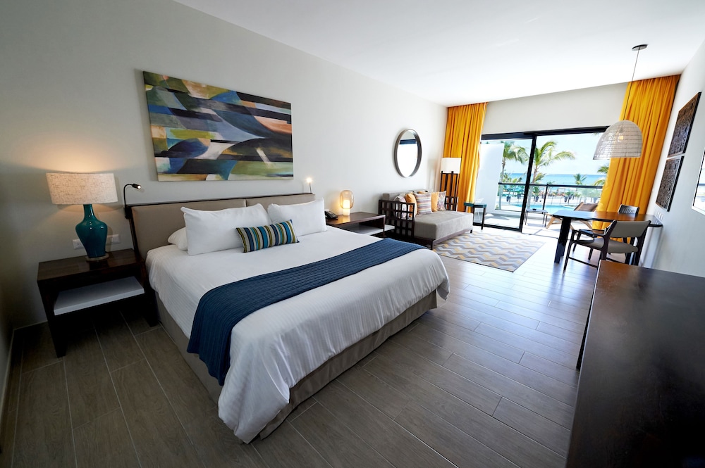 TRS Cap Cana Waterfront & Marina Hotel Adults Only All Inclusive Hotel 6/50