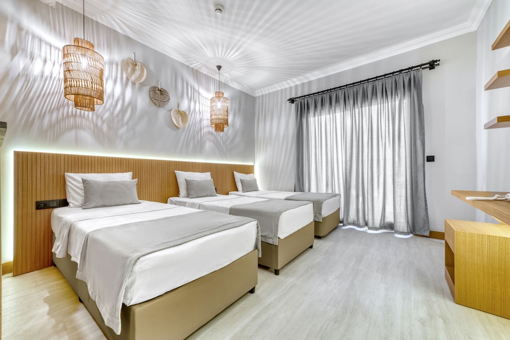 Hildegard Hotel 12/50