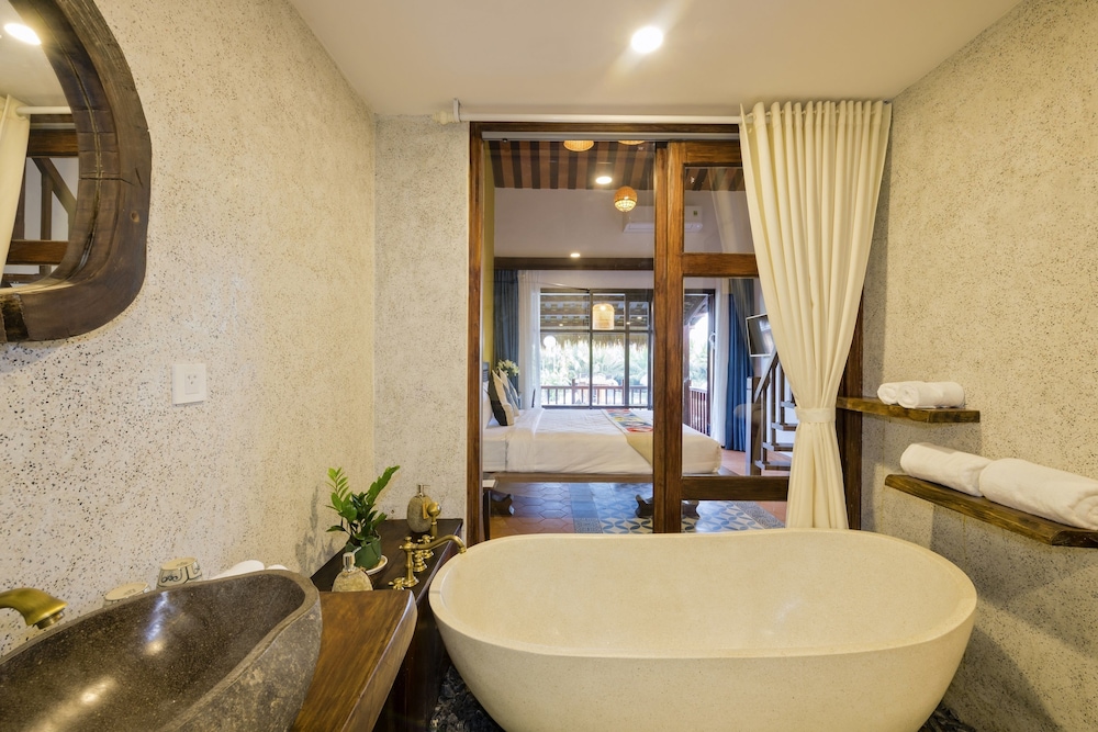 Zest Villas And Spa Hoi An 68/70
