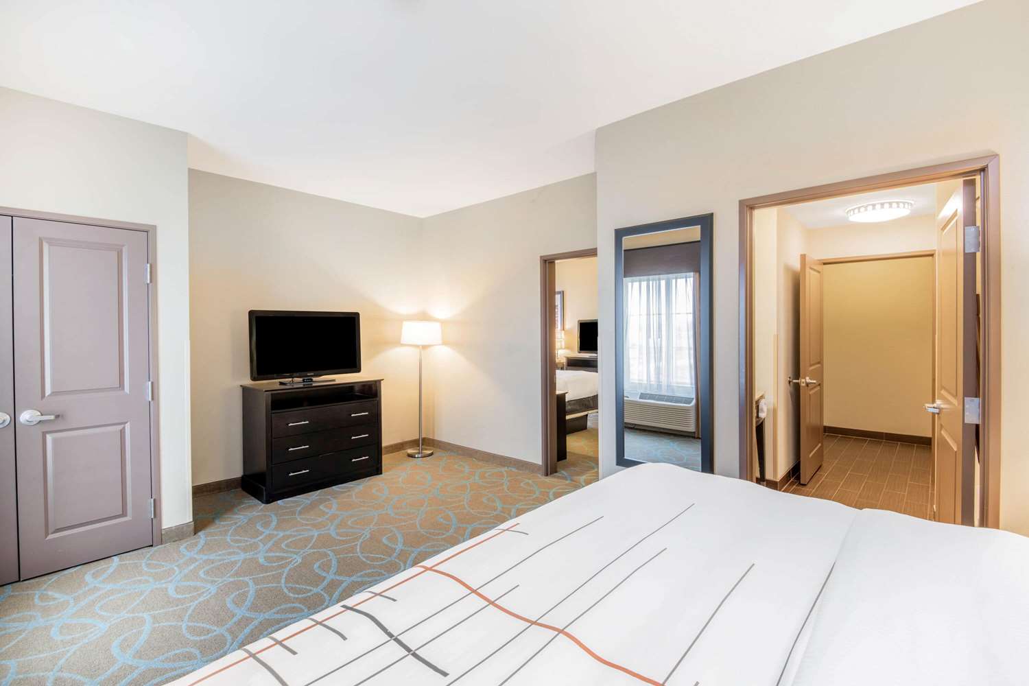 La Quinta Inn & Suites by Wyndham Clinton Historic Route 66 16/48
