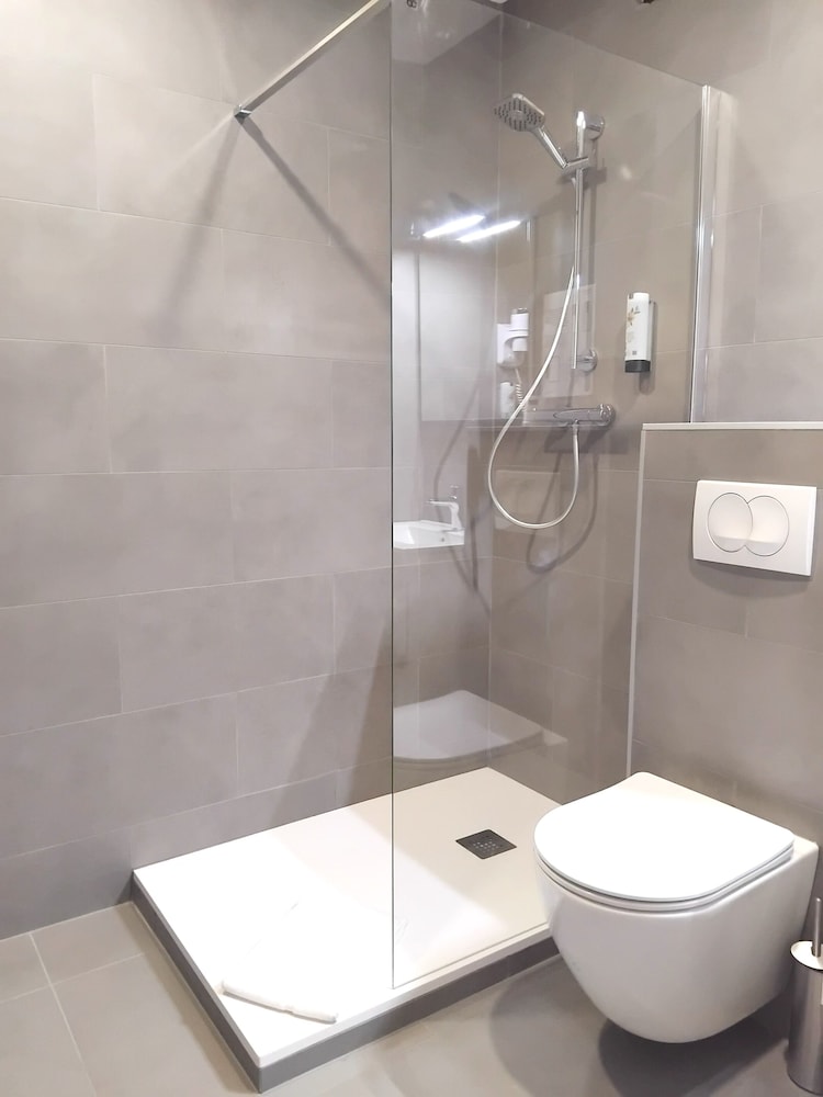 HOTEL LE SAINT VINCENT 48/50
