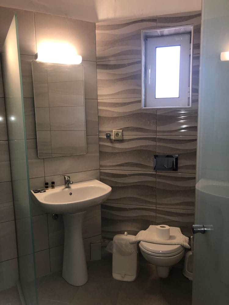 Labyrinth Hotel 49/50