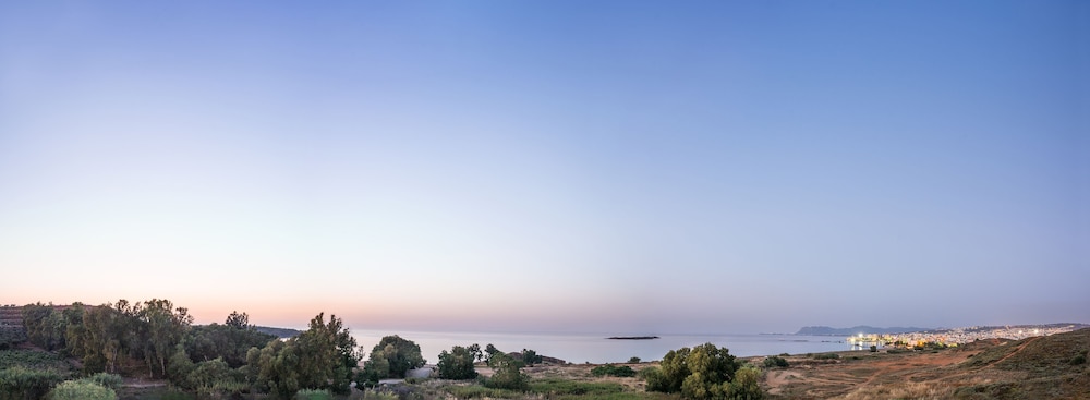 Sea View Hotel Apartments 44/50