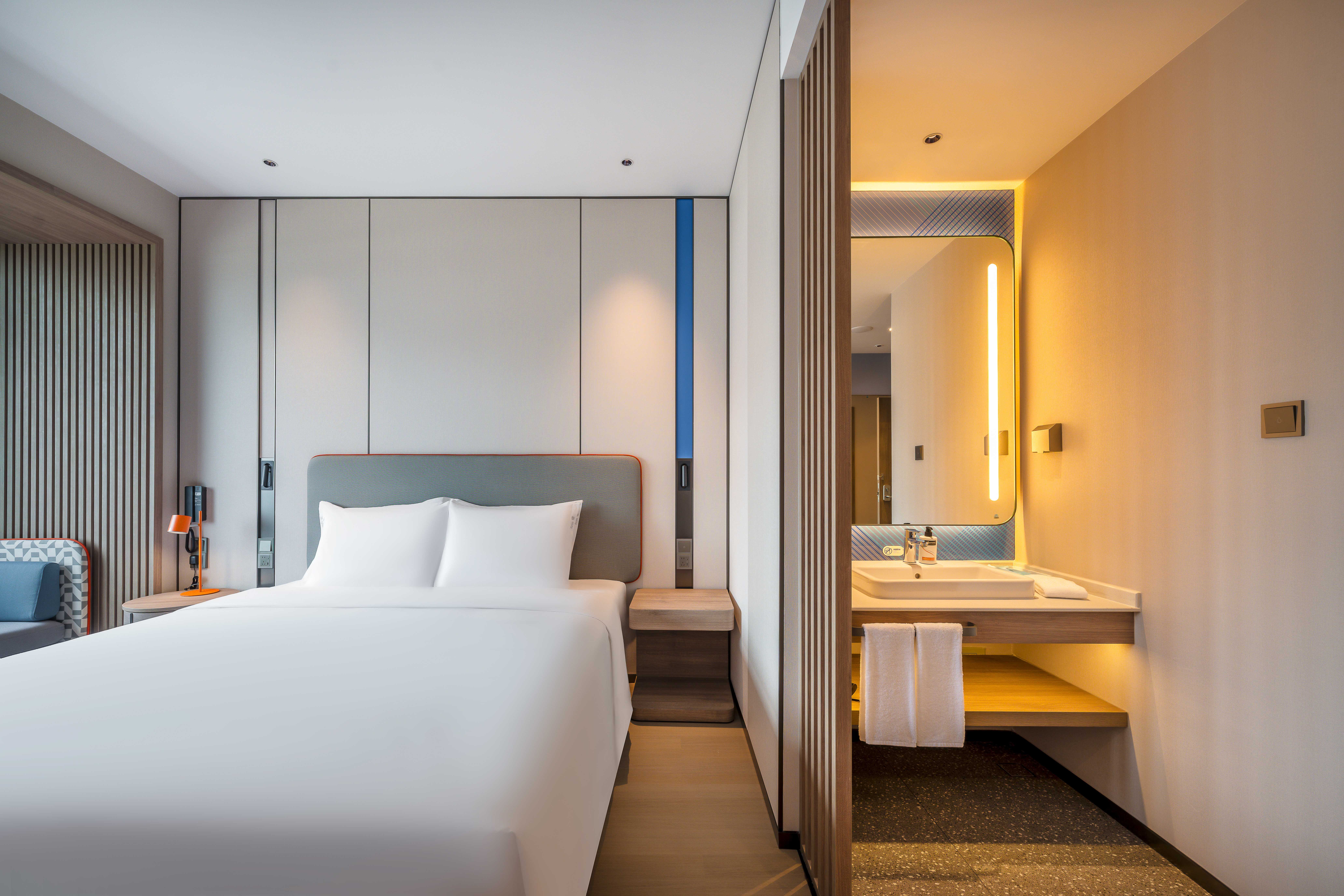 Holiday Inn Express Jiangmen East Station 19/51