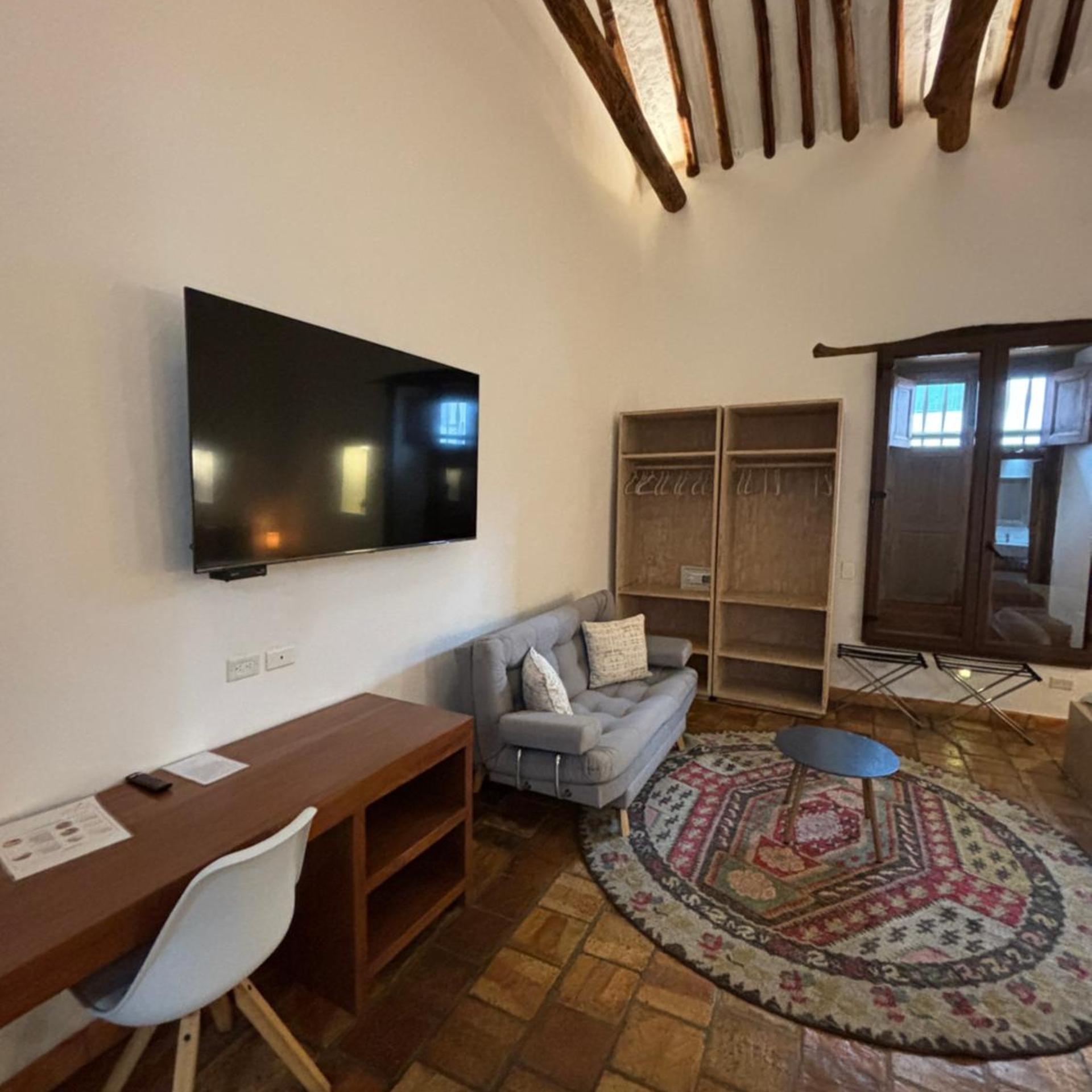 Santa Sofia Casa Boutique 24/50