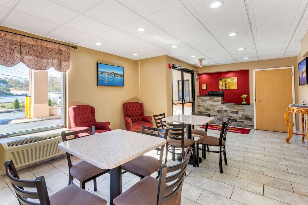 Econo Lodge Lookout Mountain 42/63