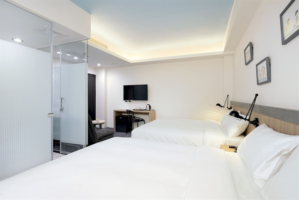 FAMILY, QUADRUPLE, 2 DOUBLE BEDS