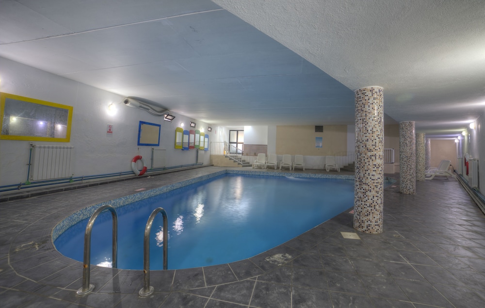 Primera Hotel 7/53