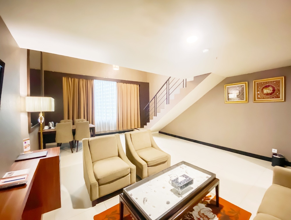Grand Paragon 38/55