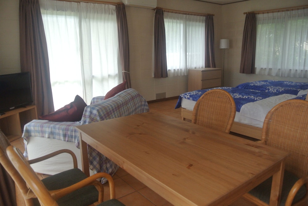 Beach Village Nosoko 6/21