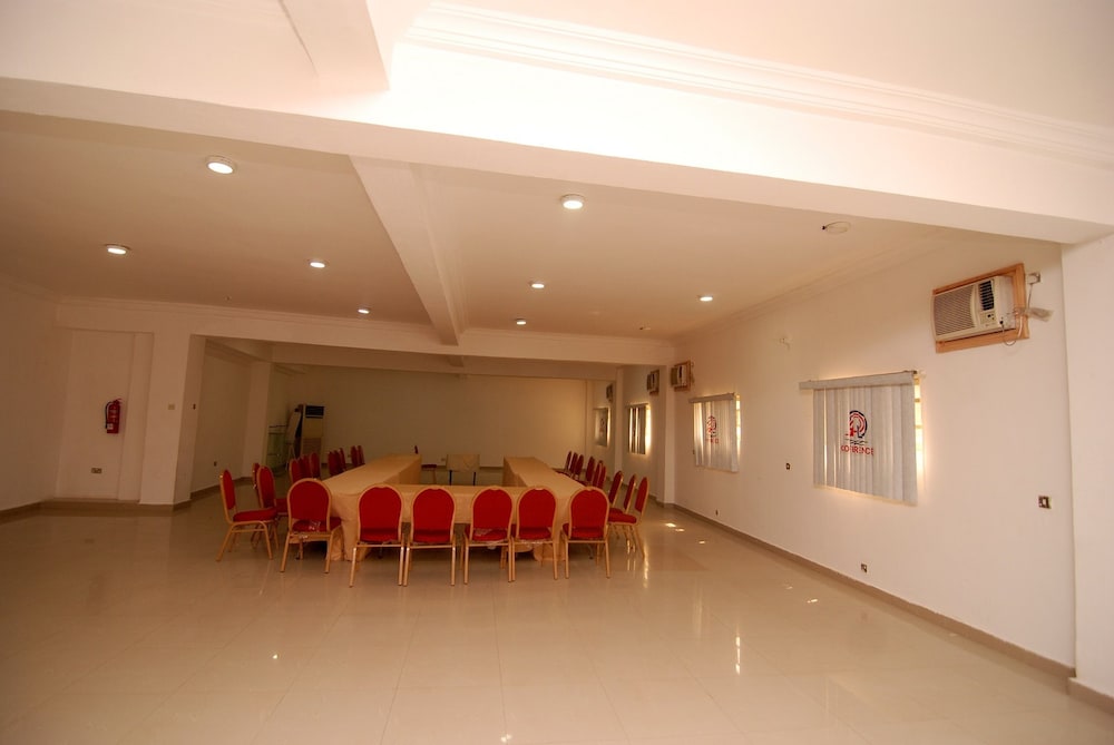 Ayalla Hotels Ltd 29/50