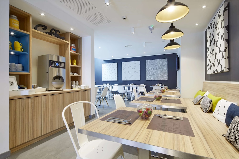 KYRIAD BREST CENTRE 39/44
