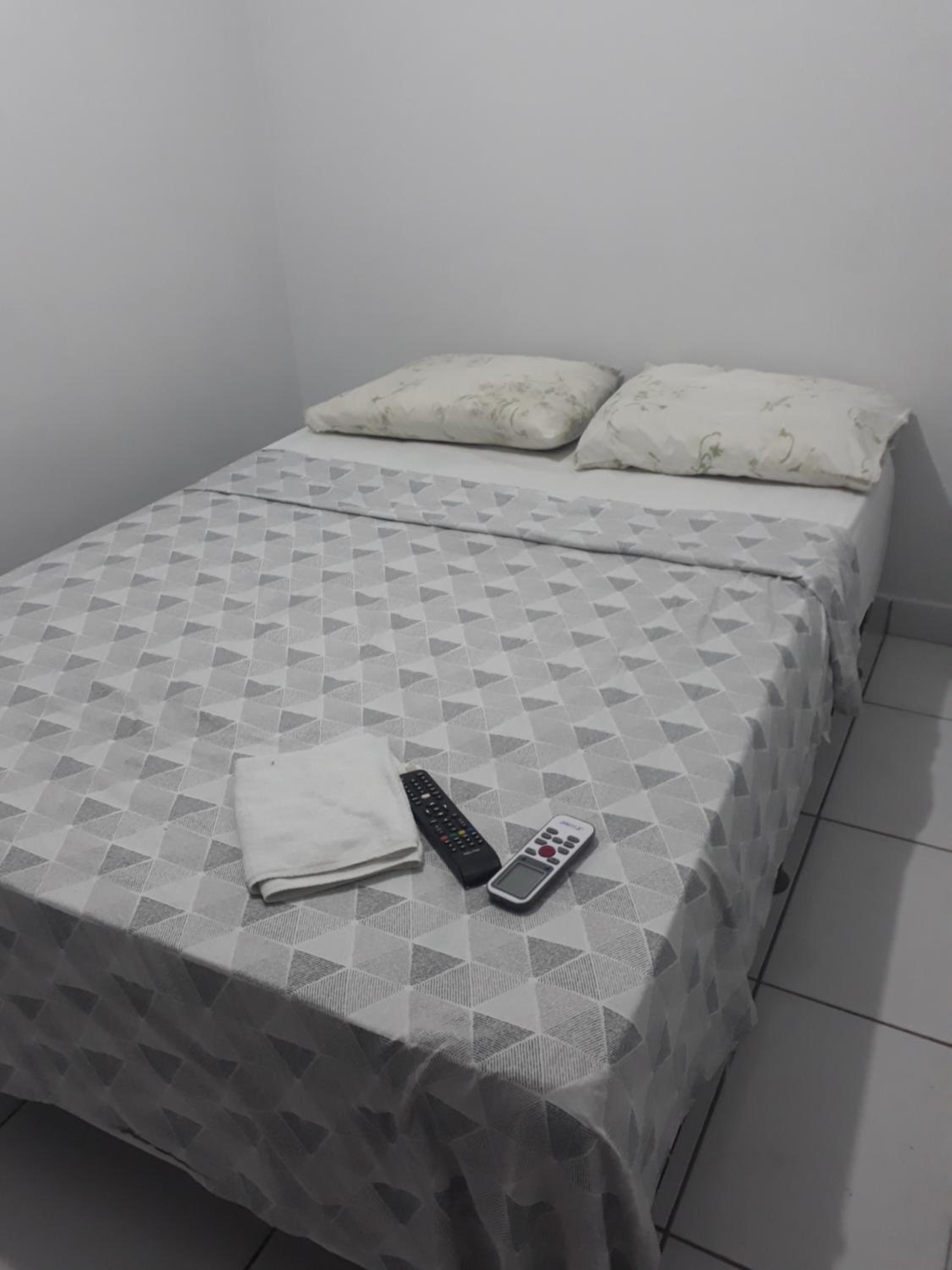 HOTEL LATINOS 2 23/50