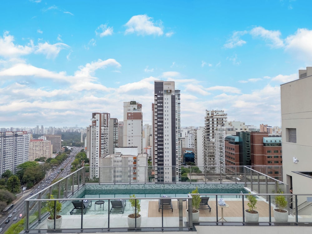 Cozzy Premium Paulista Hotel 4/70