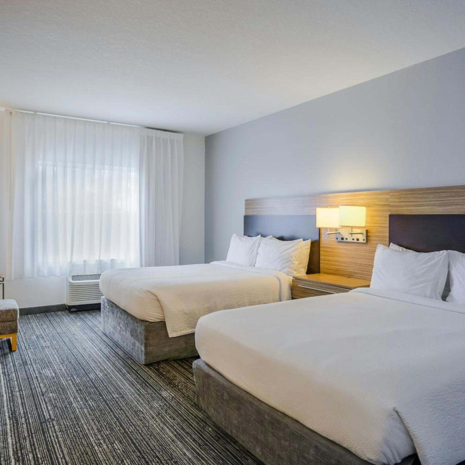 1 Bedroom, Suite, Queen Bed, Sofa, Accessible