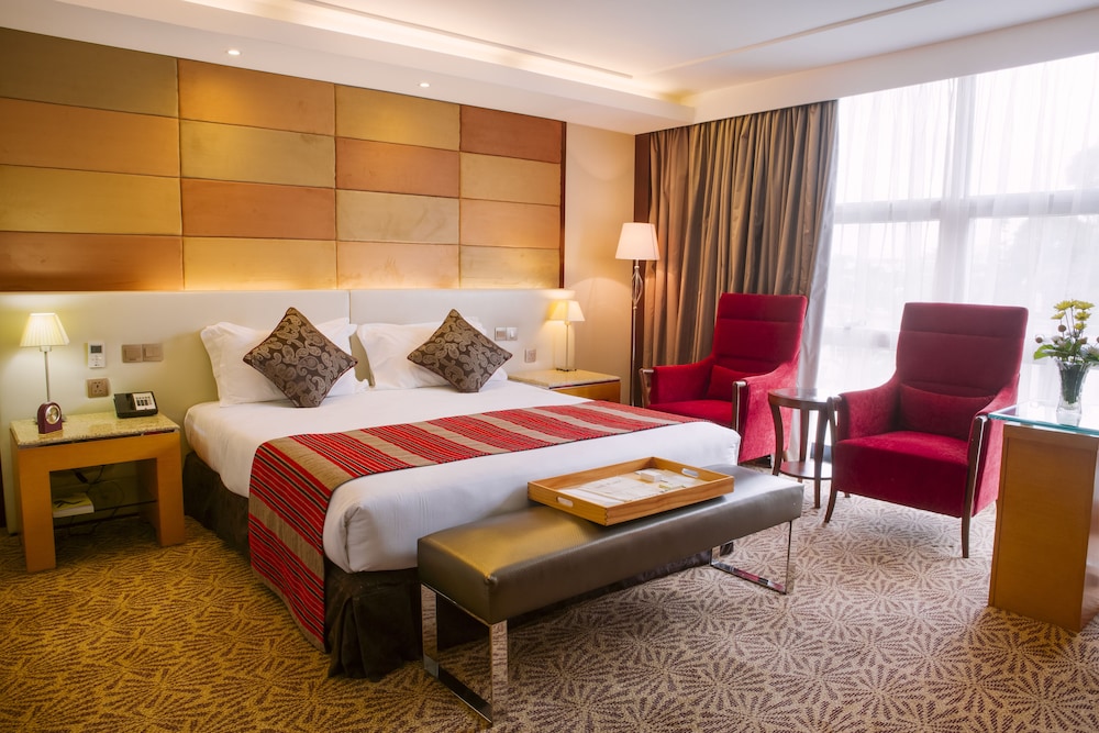 DELUXE, DOUBLE BED